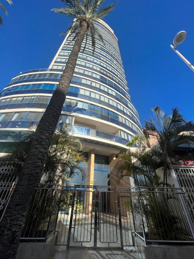 Luxury Esther Benidorm Bagian luar foto